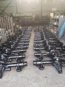 帶差速鎖的前后橋，鉗式剎車(chē)